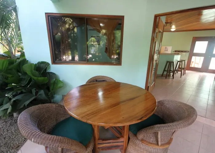 Paradise Lodge